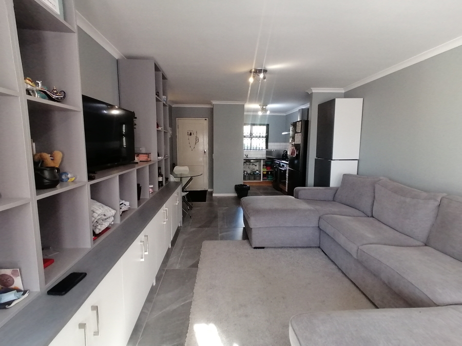 To Let 2 Bedroom Property for Rent in Century City Western Cape